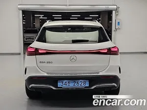 Mercedes-Benz EQA, 2025 — миниатюра 3