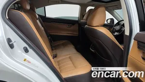 Lexus ES, 2018 — миниатюра 16