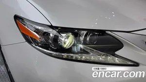 Lexus ES, 2018 — миниатюра 7