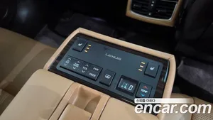 Lexus ES, 2018 — миниатюра 30