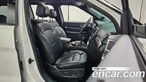 Ford Explorer, 2017 — миниатюра 11