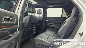 Ford Explorer, 2017 — миниатюра 12