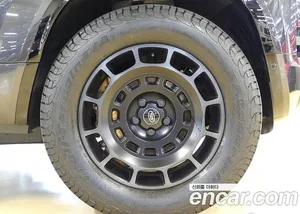 Land Rover Defender, 2025 — миниатюра 9
