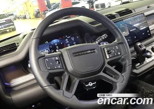 Land Rover Defender, 2025 — миниатюра 13