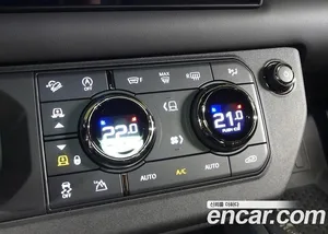 Land Rover Defender, 2025 — миниатюра 18