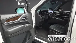 Cadillac Escalade, 2021 — миниатюра 13