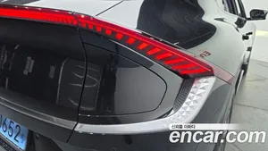 Kia EV6, 2022 — миниатюра 8