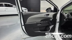 Chevrolet Aveo, 2017 — миниатюра 14