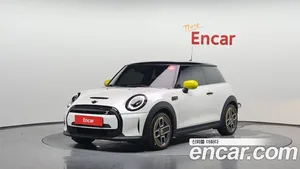 Mini Cooper, 2023 — миниатюра 1