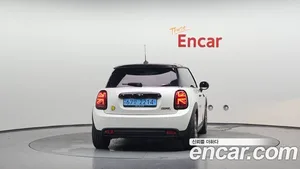 Mini Cooper, 2023 — миниатюра 4
