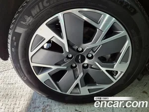 Genesis GV60, 2022 — миниатюра 8