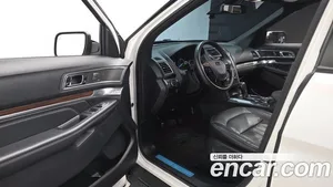Ford Explorer, 2019 — миниатюра 13