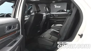 Ford Explorer, 2019 — миниатюра 17