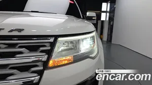 Ford Explorer, 2019 — миниатюра 8