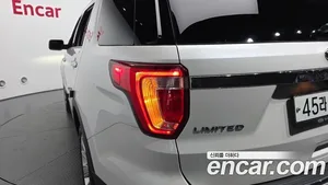 Ford Explorer, 2019 — миниатюра 9