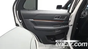 Ford Explorer, 2019 — миниатюра 15