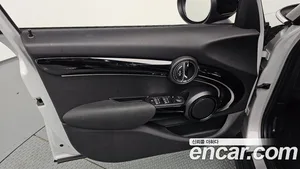 Mini Cooper, 2021 — миниатюра 14