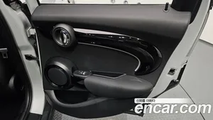 Mini Cooper, 2021 — миниатюра 15