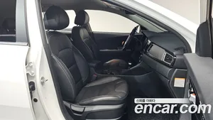 Kia Niro, 2018 — миниатюра 15