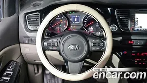Kia Carnival, 2015 — миниатюра 17