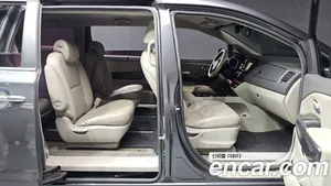 Kia Carnival, 2015 — миниатюра 25