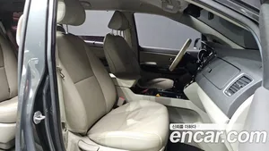 Kia Carnival, 2015 — миниатюра 16