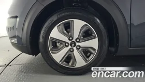 Kia Niro, 2017 — миниатюра 4
