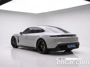 Porsche Taycan, 2023 — миниатюра 9