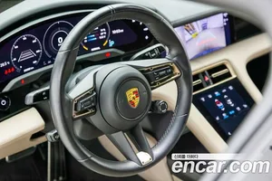 Porsche Taycan, 2023 — миниатюра 12