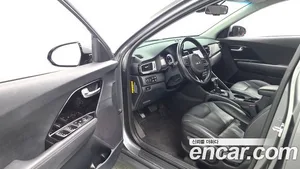 Kia Niro, 2017 — миниатюра 13