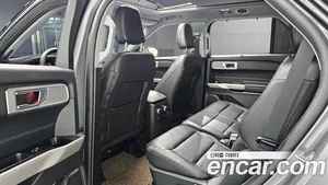 Ford Explorer, 2023 — миниатюра 18