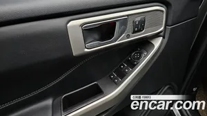 Ford Explorer, 2023 — миниатюра 20