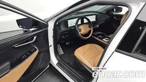 Kia EV6, 2023 — миниатюра 13