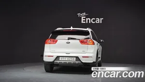 Kia Niro, 2018 — миниатюра 4