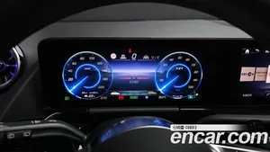 Mercedes-Benz EQA, 2025 — миниатюра 8