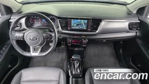 Kia Stonic, 2017 — миниатюра 10