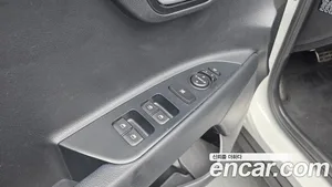 Kia Stonic, 2017 — миниатюра 24