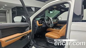 Ford Expedition, 2023 — миниатюра 13