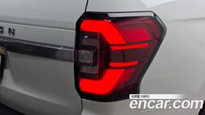 Ford Expedition, 2023 — миниатюра 9