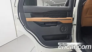 Ford Expedition, 2023 — миниатюра 15
