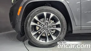 Jeep Cherokee, 2023 — миниатюра 5