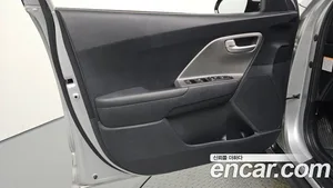 Kia Niro, 2022 — миниатюра 14