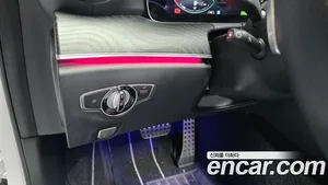 Mercedes-Benz E-Class, 2023 — миниатюра 26