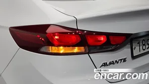 Hyundai Avante, 2017 — миниатюра 8