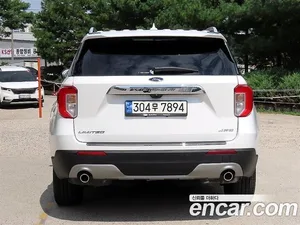Ford Explorer, 2023 — миниатюра 4