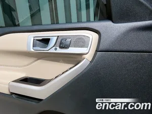 Ford Explorer, 2023 — миниатюра 11