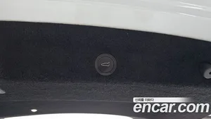 Tesla Model Y, 2026 — миниатюра 26
