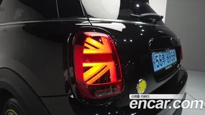 Mini Cooper, 2022 — миниатюра 8
