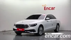 Mercedes-Benz E-Class, 2023 — миниатюра 1