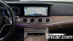 Mercedes-Benz E-Class, 2023 — миниатюра 20